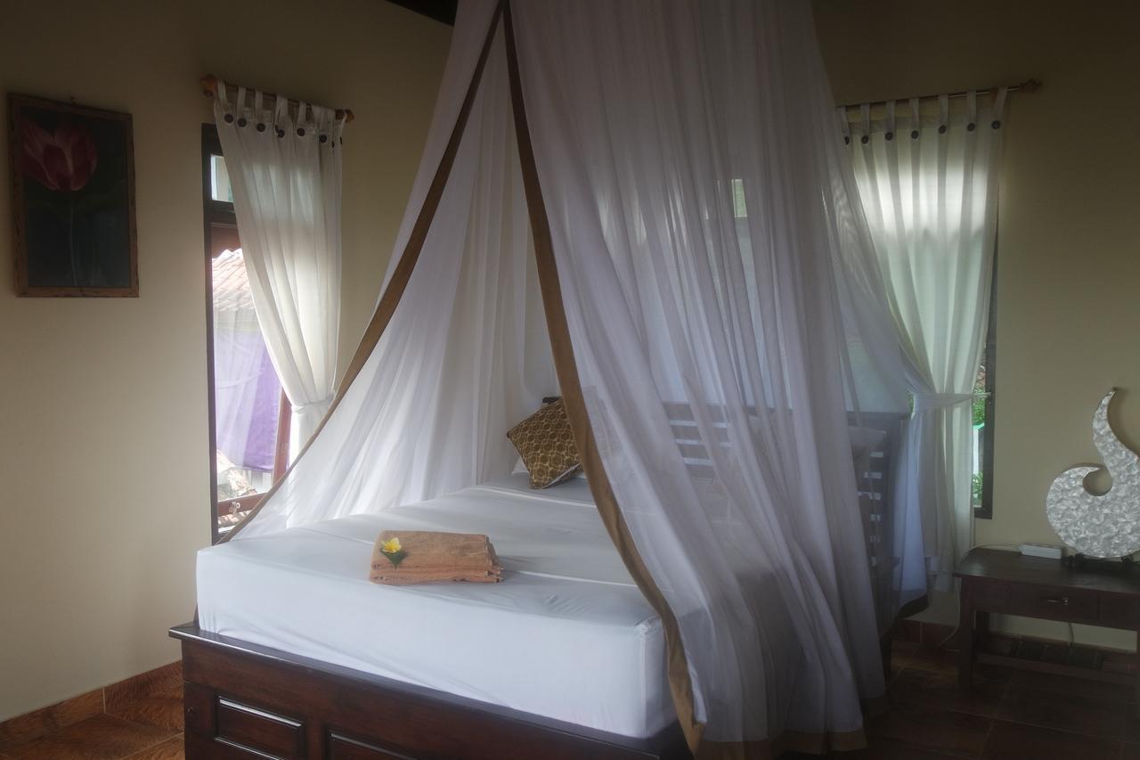 Bulih Beach Bungalows Амед Екстер'єр фото